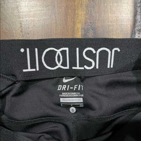 Nike DriFit Stay Warm Relay Running Capris - Picture 3 of 10